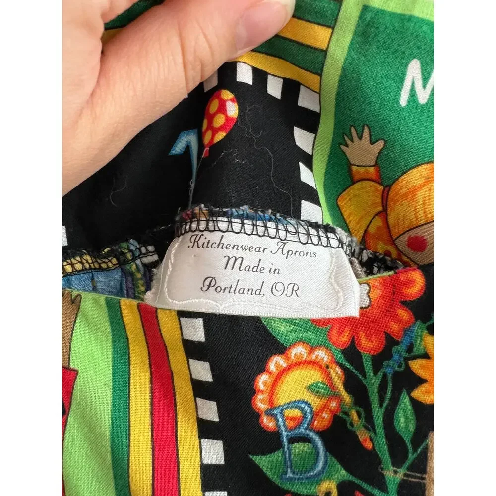Back-To-School-Themed Kitchenwear Aprons Ms. Frizzle Teacher-Core Whimsical